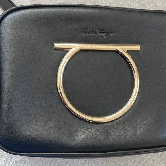 Salvatore Ferragamo Gancino Camera Leather Crossbody bag - Picture 11 of 11